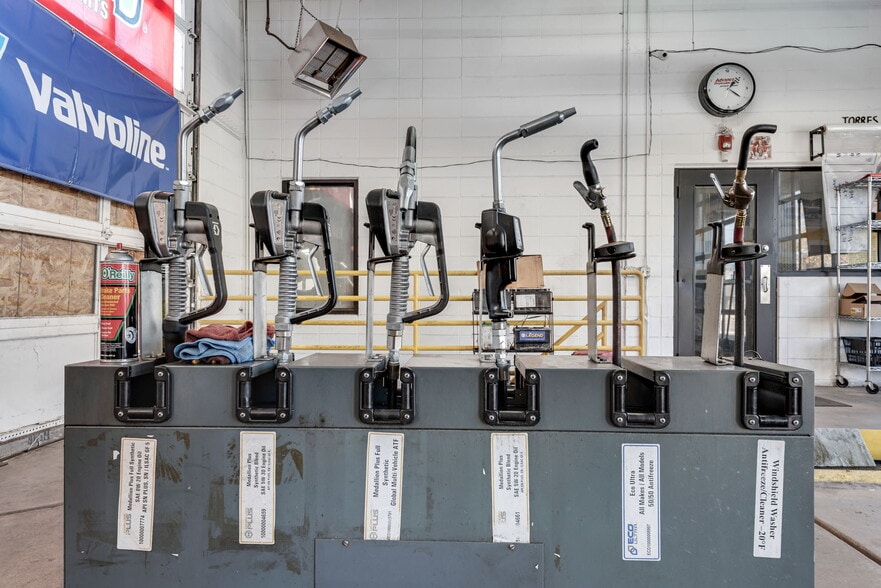 More Photos Of 3443 S Vance St, Lakewood Carwash For Sale