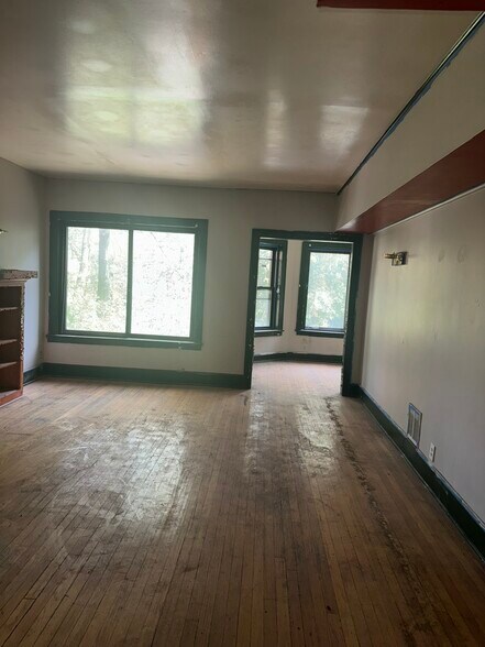 More Photos Of 7530 S Phillips Ave, Chicago Apartments For Sale