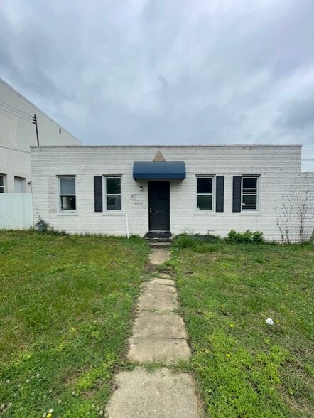 Primary Photo Of 4805 42nd Pl, Hyattsville Office For Lease