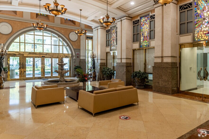 More Photos Of 121 Alhambra Plz, Coral Gables Office For Lease