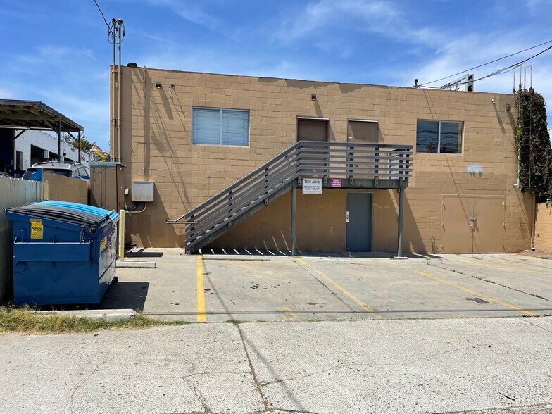 More Photos Of 1735 Garnet Ave, San Diego Storefront For Lease