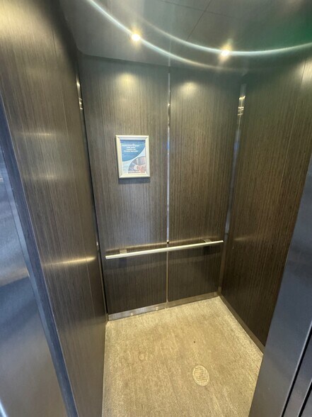 More Photos Of 295 High St, Morgantown Office For Lease