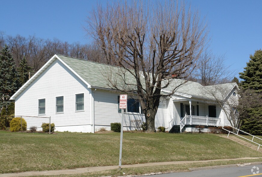 Primary Photo Of 845 Water St, Northumberland Medical For Sale