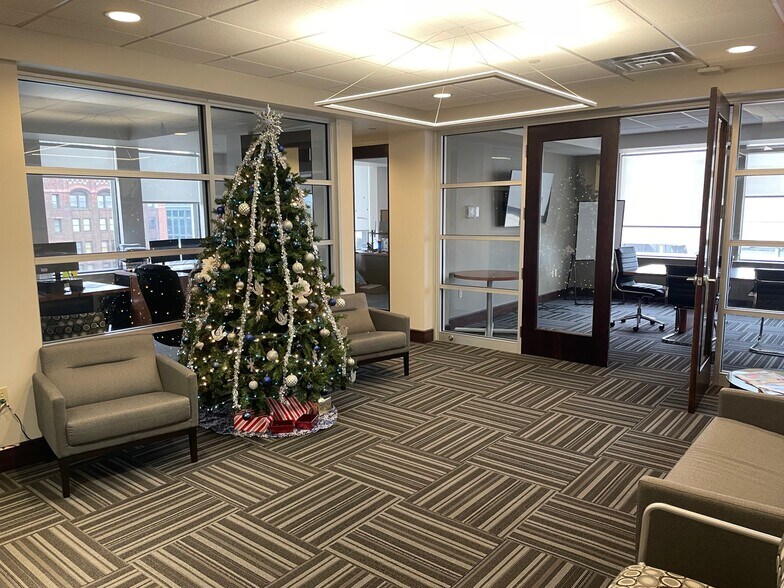 More Photos Of 112 W Jefferson Blvd, South Bend Office For Lease