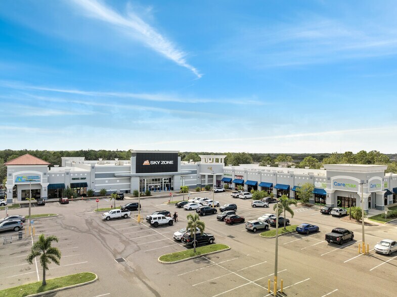 More Photos Of 8010 W Colonial Dr, Orlando Freestanding For Sale