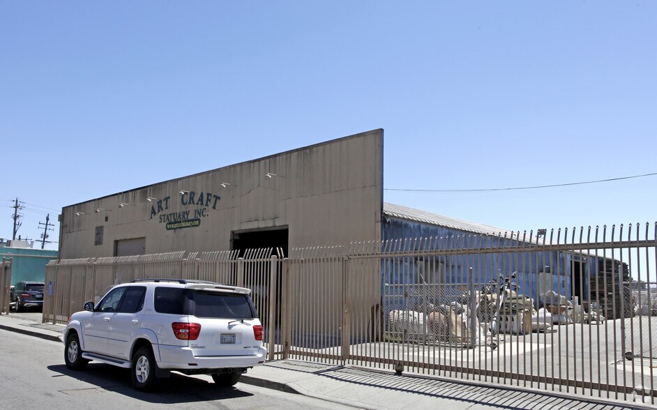 Primary Photo Of 10441 Edes Ave, Oakland Unknown For Lease