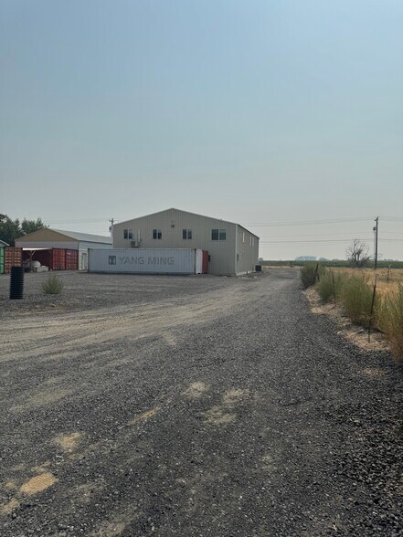 More Photos Of 6446 Road 3 NE, Moses Lake Flex For Lease