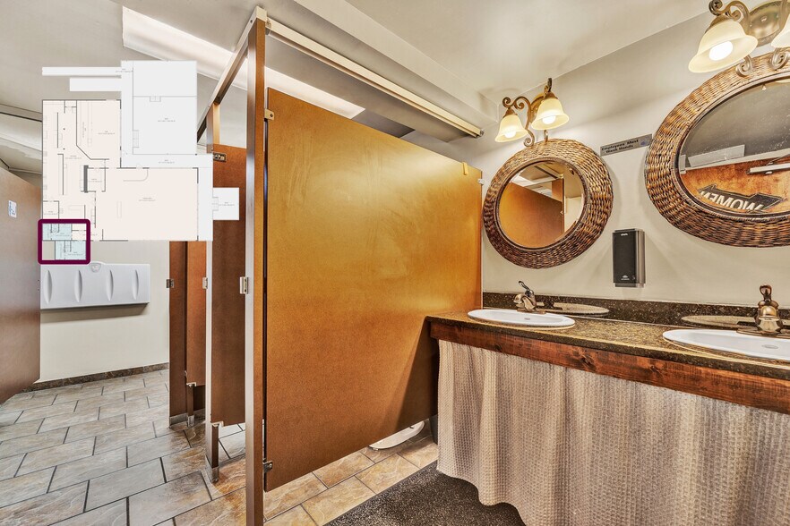 More Photos Of 1041 Harbour Inn Ln, Moneta Restaurant For Sale