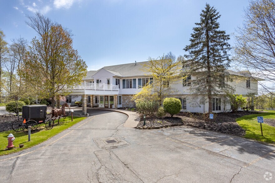 Primary Photo Of 14707 S Cheshire St, Burton Hotel For Sale