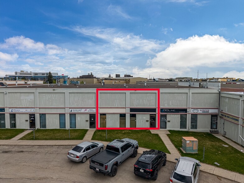 Primary Photo Of 2219 35th Ave NE, Calgary Service For Sale