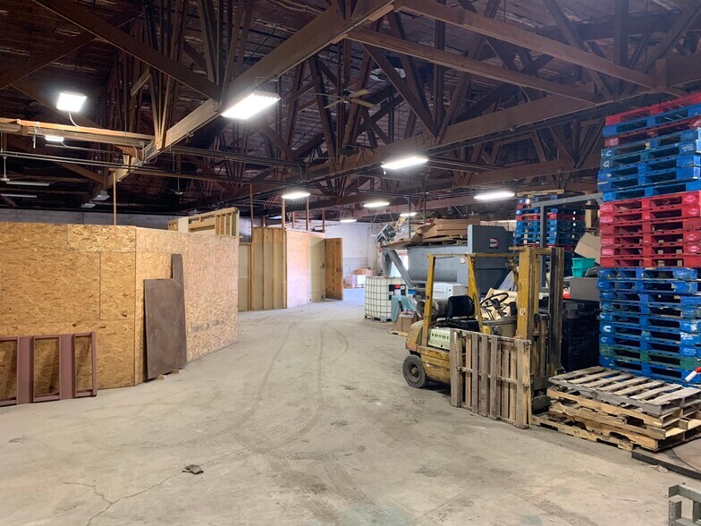 More Photos Of 701 1st St, Farmington Warehouse For Sale