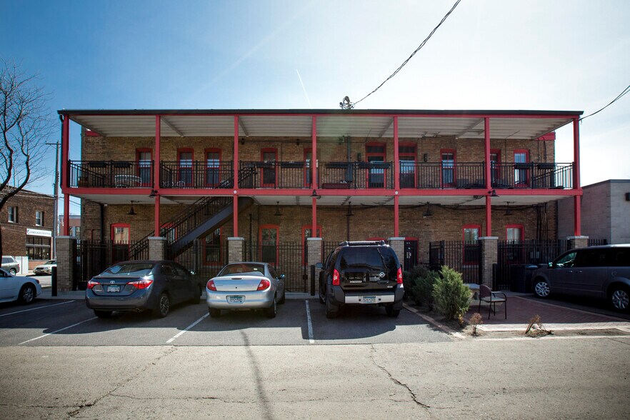 More Photos Of 2220-2226 N Central Ave, Saint Anthony Storefront Retail Office For Lease