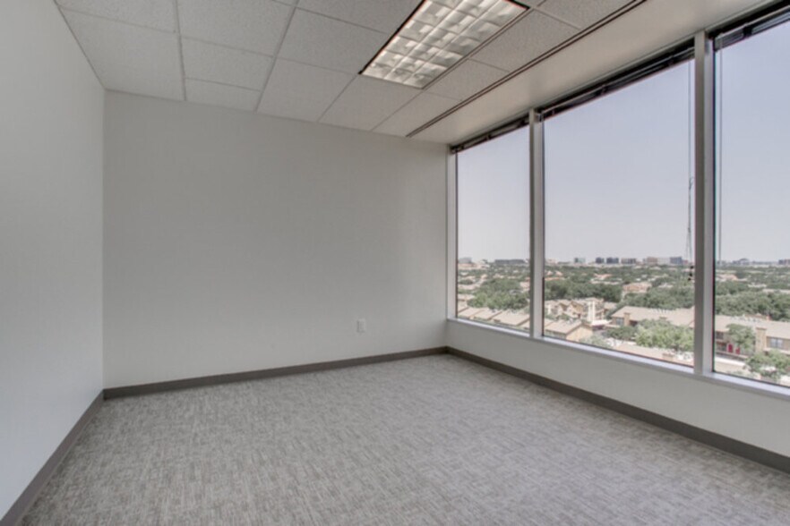 More Photos Of 13601 Preston Rd, Dallas Office For Sale