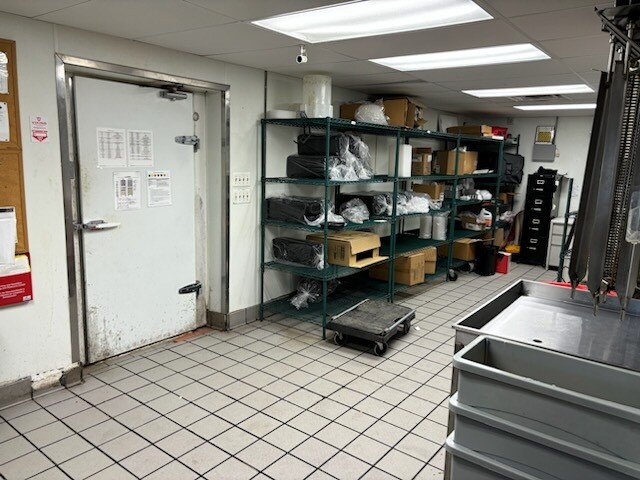 More Photos Of 1111 E Philadelphia Ave, Gilbertsville Restaurant For Sale