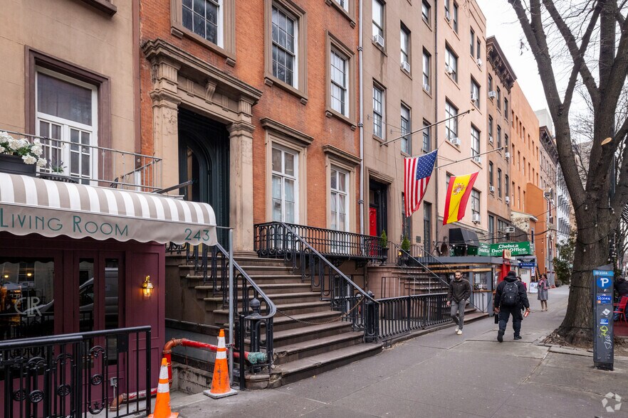 More Photos Of 241 W 14th St, New York Lodge Meeting Hall For Lease