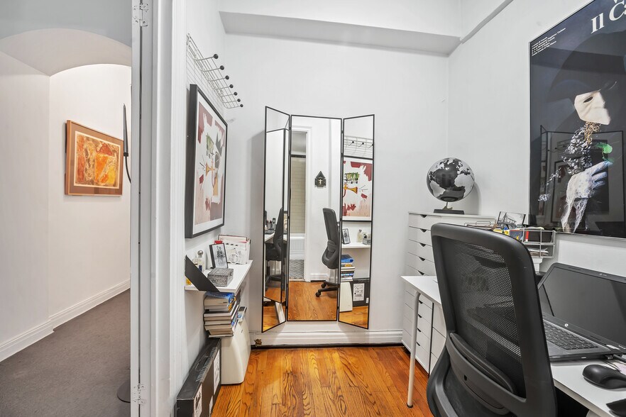 More Photos Of 353 W 56th St, New York Apartments For Sale