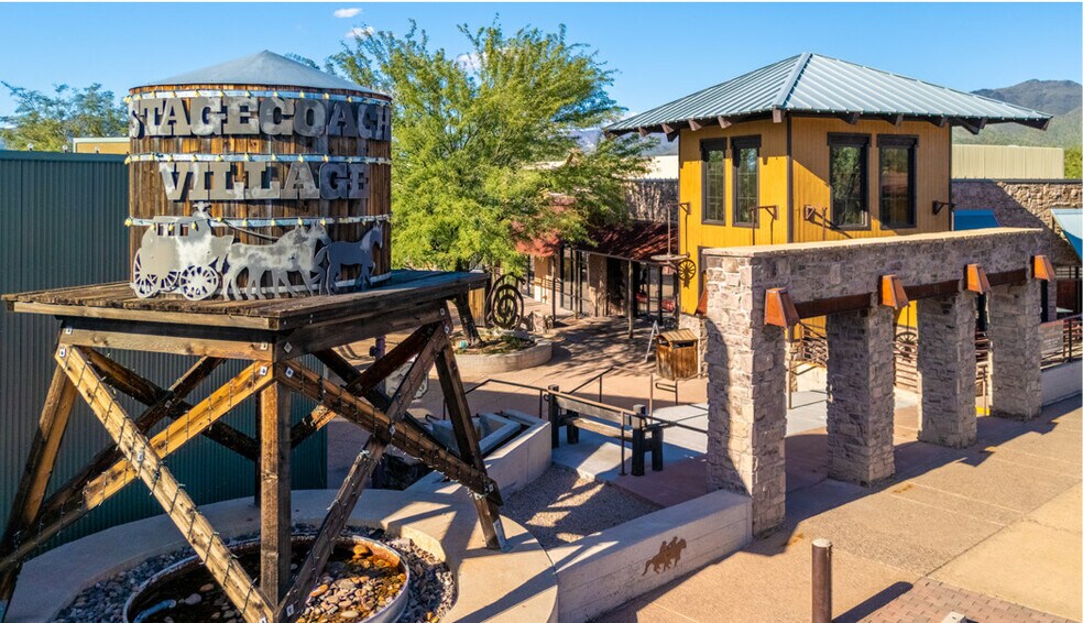 More Photos Of 7100 E Cave Creek Rd, Cave Creek Restaurant For Lease