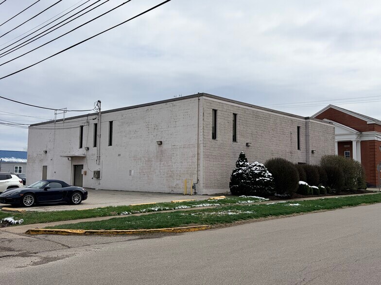 More Photos Of 501 2nd Ave, Charleston Office For Sale