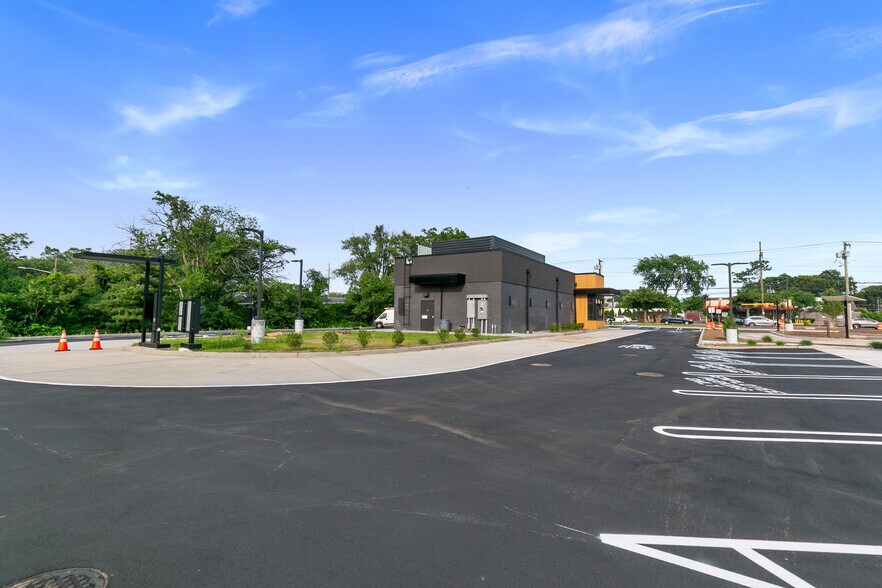 More Photos Of 596 Franklin Ave, Franklin Square Fast Food For Sale