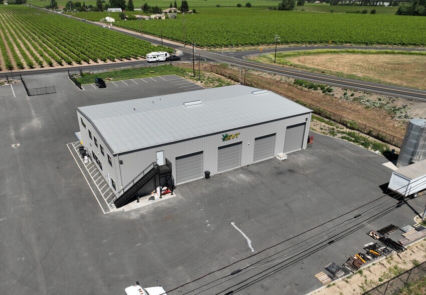More Photos Of 22420 Highway 99, Acampo Truck Terminal For Lease