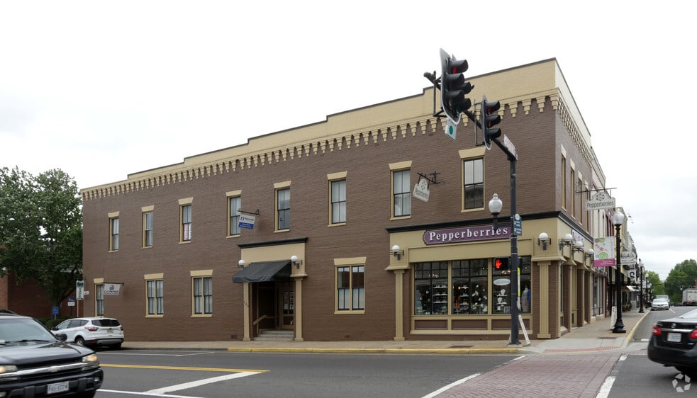 Primary Photo Of 105 N Main St, Culpeper Storefront Retail Office For Lease