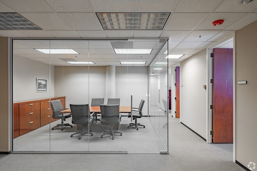 More Photos Of 1721 Moon Lake Blvd, Hoffman Estates Office For Lease