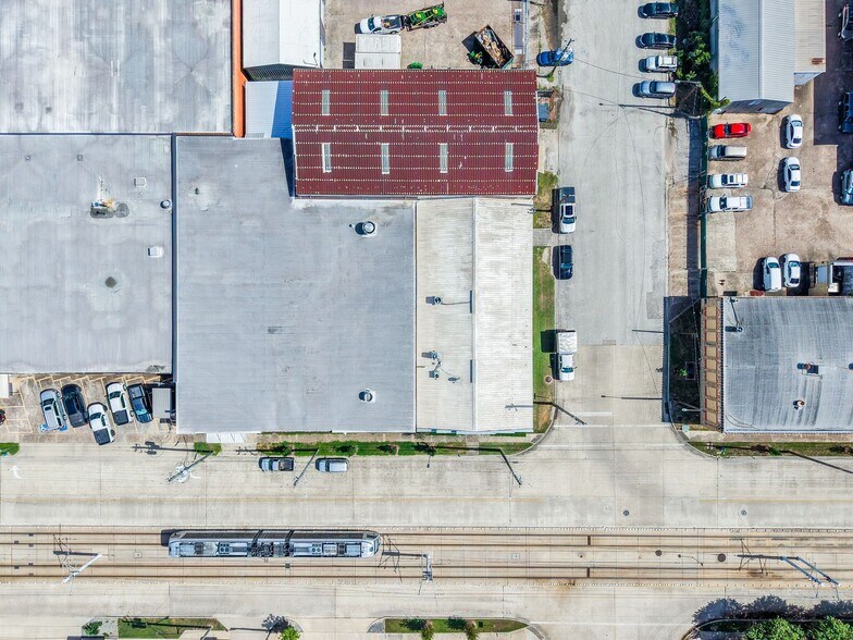 More Photos Of 2515 Texas Ave, Houston Warehouse For Sale