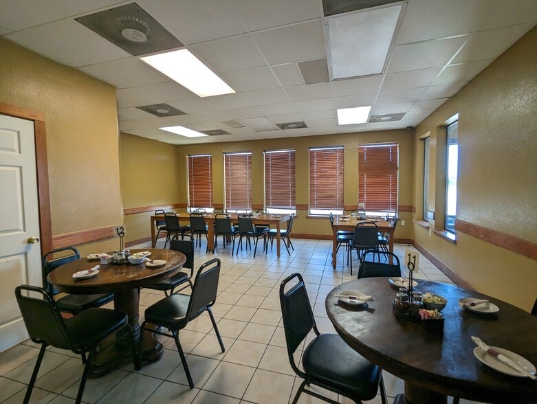 More Photos Of 11261 Highway 12, Orange Freestanding For Sale