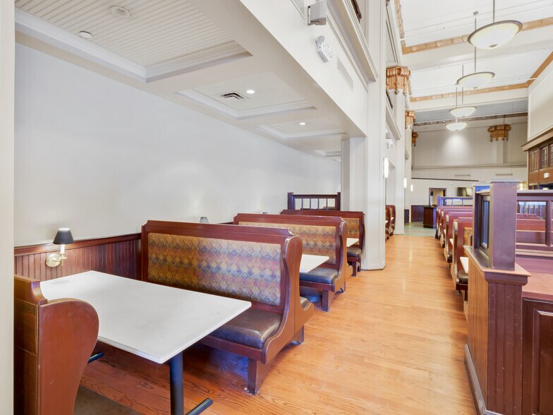 More Photos Of 1100 S Flower St, Los Angeles Office For Lease