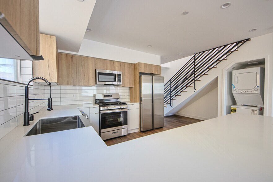 More Photos Of 6421 Troost Ave, North Hollywood Apartments For Sale