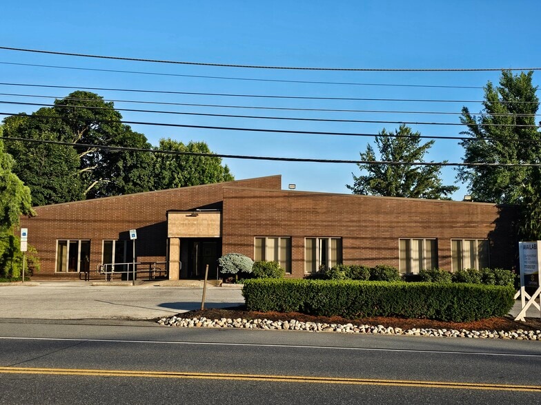 Primary Photo Of 1108 E Chocolate Ave, Hershey Medical For Sale
