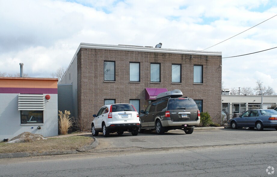 More Photos Of 376 Ledyard St, Hartford Industrial For Lease