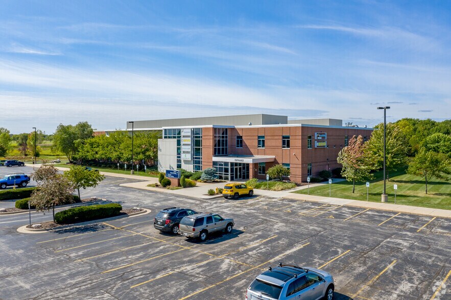 More Photos Of 1716 Lawrence Dr, De Pere Medical For Lease