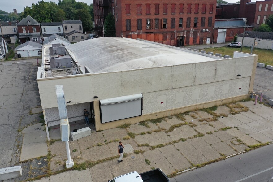 More Photos Of 2421 W Market St, Louisville Freestanding For Sale