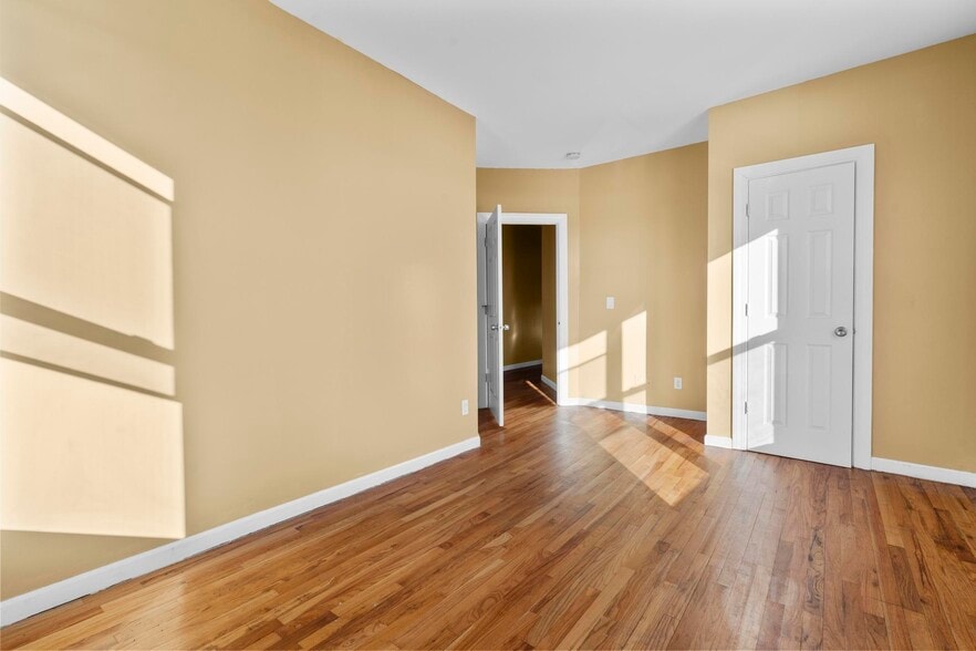 More Photos Of 701-703 S Main St, Waterbury Apartments For Sale