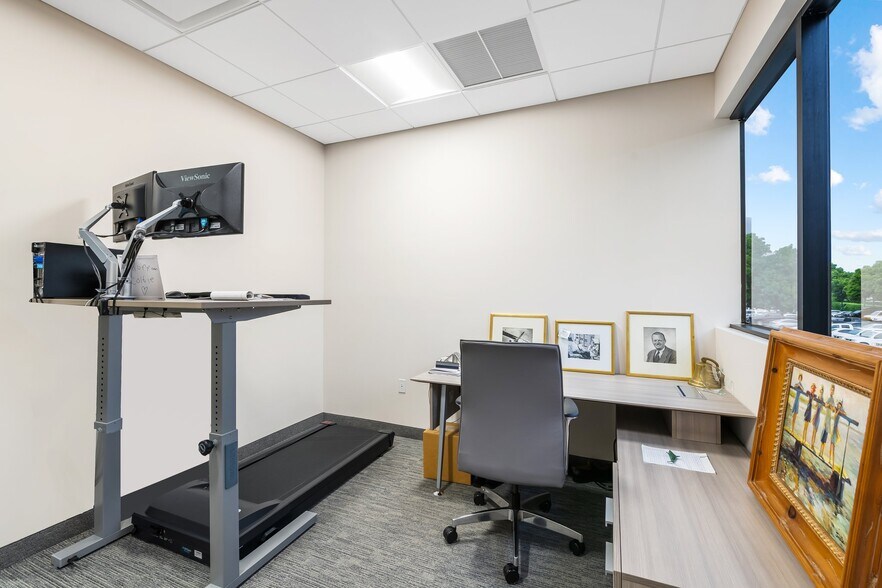 More Photos Of 3303 W Commercial Blvd, Fort Lauderdale Office For Sale