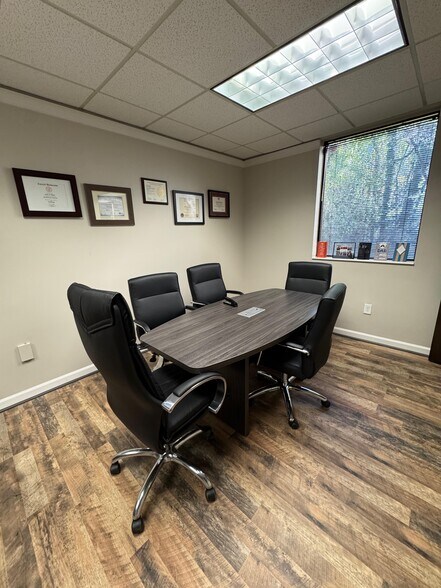 More Photos Of 3060 Mercer University Dr, Atlanta Medical For Sale