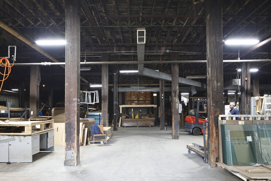 More Photos Of 2600 W 19th St, Chicago Industrial For Sale