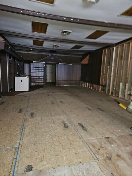 More Photos Of 13 Main st, Wadley Storefront For Sale