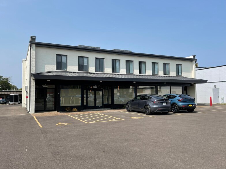 Primary Photo Of 1740 Waukegan Rd, Glenview Storefront Retail Office For Lease