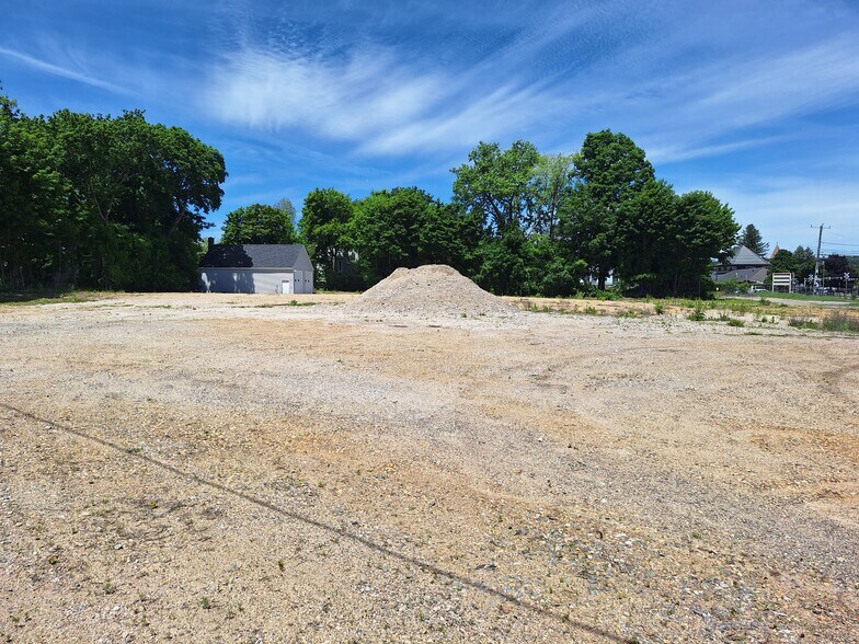 More Photos Of 77 New Salem St, Laconia Land For Sale