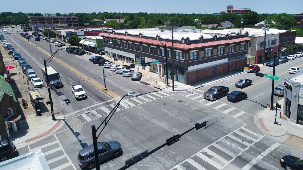 More Photos Of 901 W Jefferson Blvd, Dallas Storefront For Lease