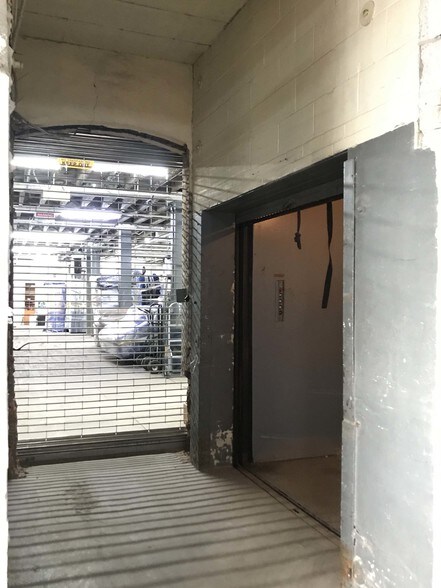 More Photos Of 98-104 Murray St, Newark Warehouse For Sale