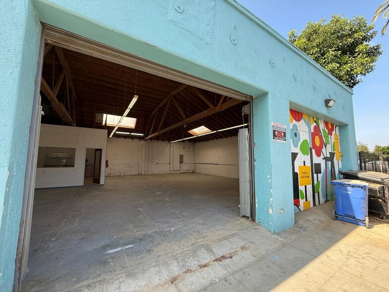 More Photos Of 1602 W 39th Pl, Los Angeles Warehouse For Lease