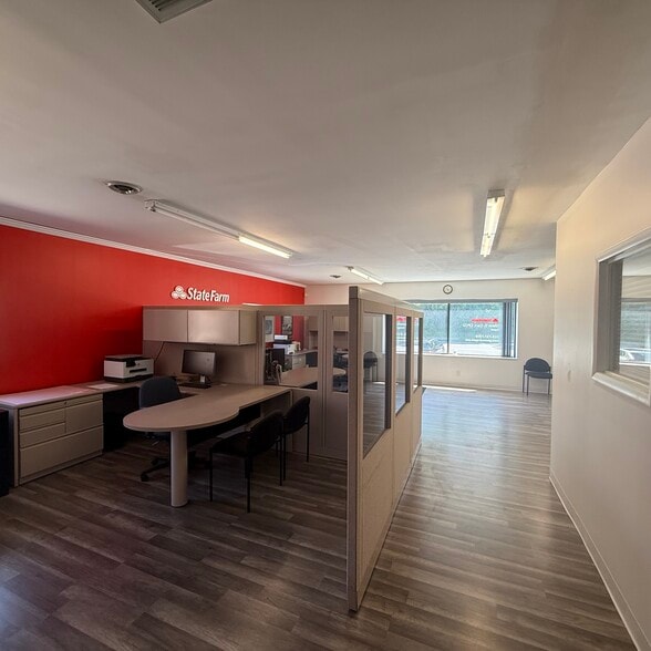 More Photos Of 3985 Oneida St, New Hartford Office For Lease