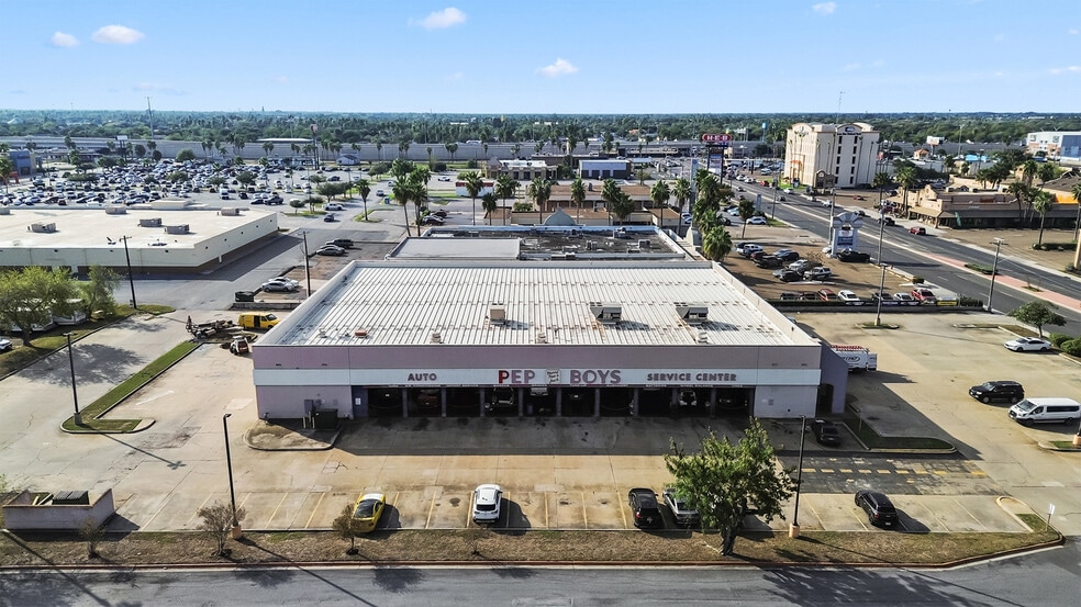 More Photos Of 2336 Boca Chica Blvd, Brownsville General Retail For Lease