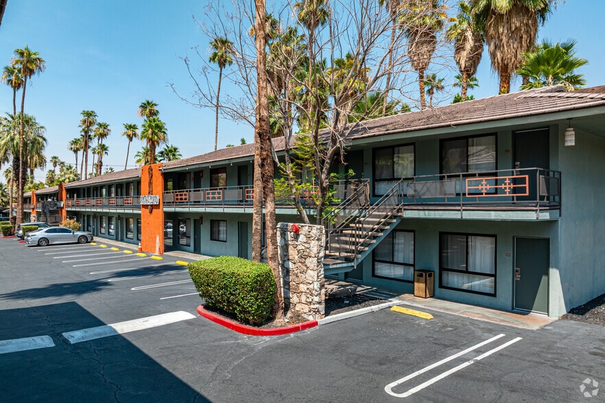 More Photos Of 411 E Palm Canyon Dr, Palm Springs Hotel For Sale