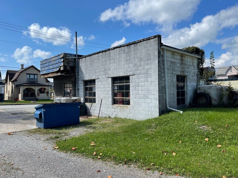 More Photos Of 2400 Ligonier St, Latrobe Auto Repair For Sale