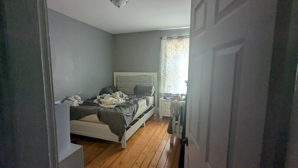 More Photos Of 15-17 Emmett St, Providence Apartments For Sale