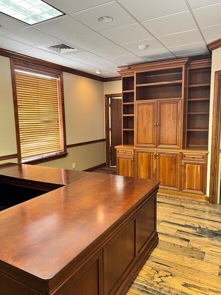 More Photos Of 1120 Gadsden Hwy, Birmingham Office For Sale